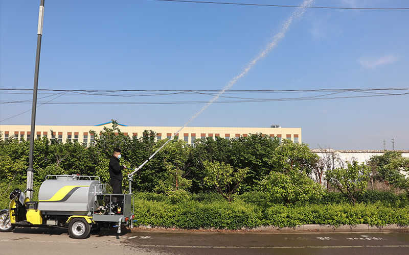 電動(dòng)三輪灑水車BY-X15