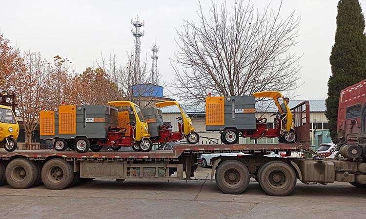 多功能高壓沖洗車發貨現場