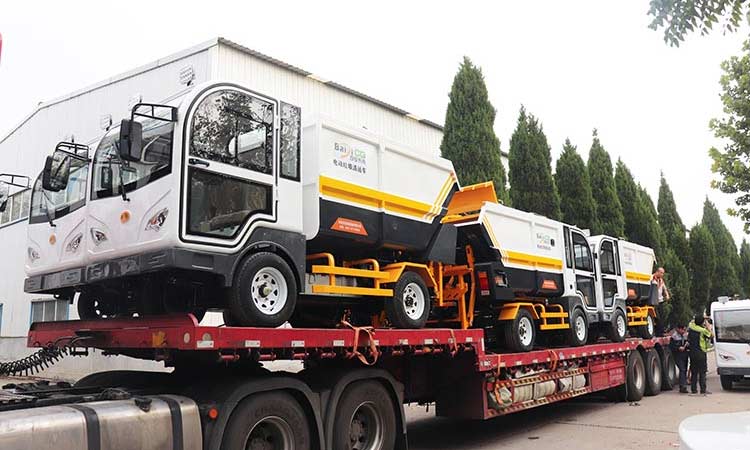 小型電動垃圾清運車發(fā)貨現(xiàn)場 垃圾清運車