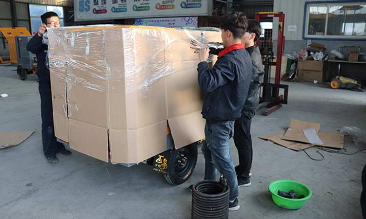 電動高壓清洗車發往淄博某環衛