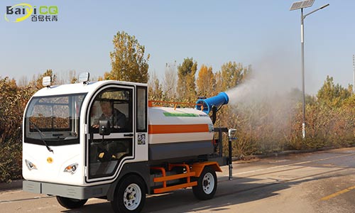 小型電動灑水車解決小區戶外消毒防疫問題