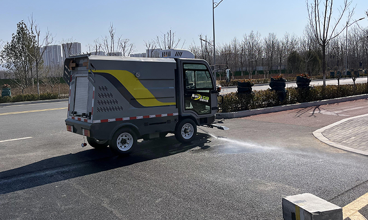 純電動四輪高壓清洗車