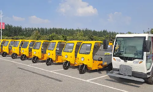 發往某環衛公司的高壓清洗車已經到達客戶指定地點