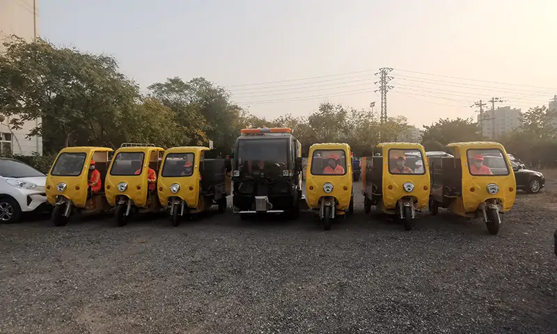 純電動洗掃車及多功能高壓清洗車發往河南某環衛公司，交接完成！