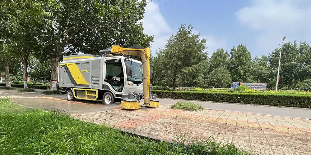 純電動樹葉收集車_多功能樹葉收集車_吸樹葉的機器_掃樹葉神器
內容