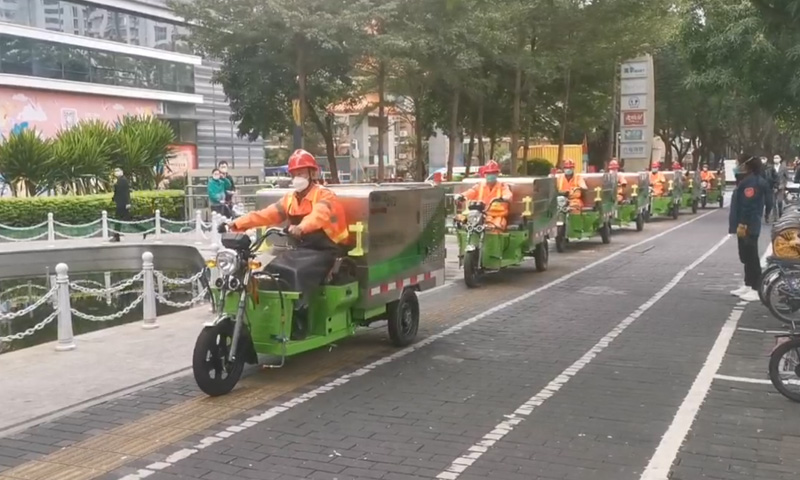 小型多功能高壓清洗車(chē)發(fā)往深圳環(huán)衛(wèi)公司-組織現(xiàn)場(chǎng)培訓(xùn)，助力深圳環(huán)衛(wèi)！