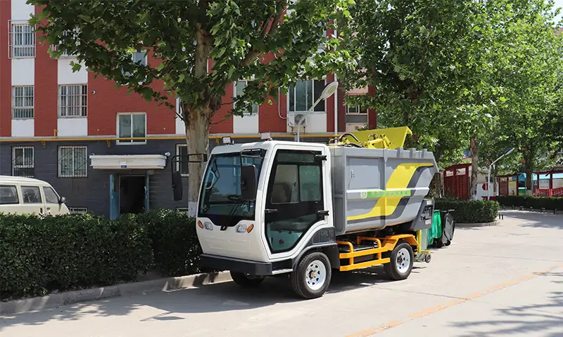 忘了汽油版本環衛車吧！這款純電動后裝式垃圾清運車，可解決眾多垃圾轉運難題！