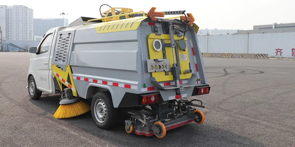 可上牌道路洗掃車_電動洗掃車_環衛洗掃車_小型洗掃車