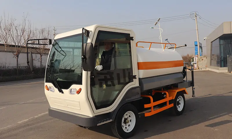純電動四輪灑水車：現代城市環保清潔的新力量