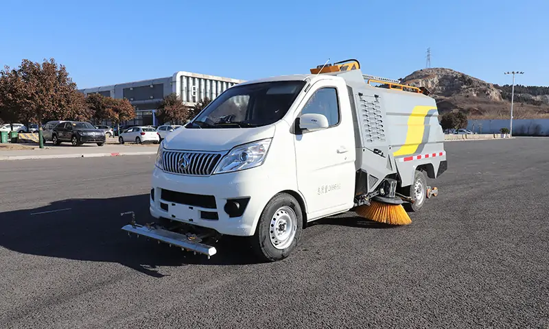 現代城市環衛利器——純電動洗掃車