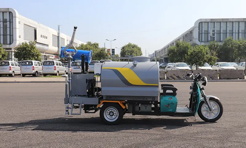 小型三輪灑水車：物業景區園林的理想養護利器