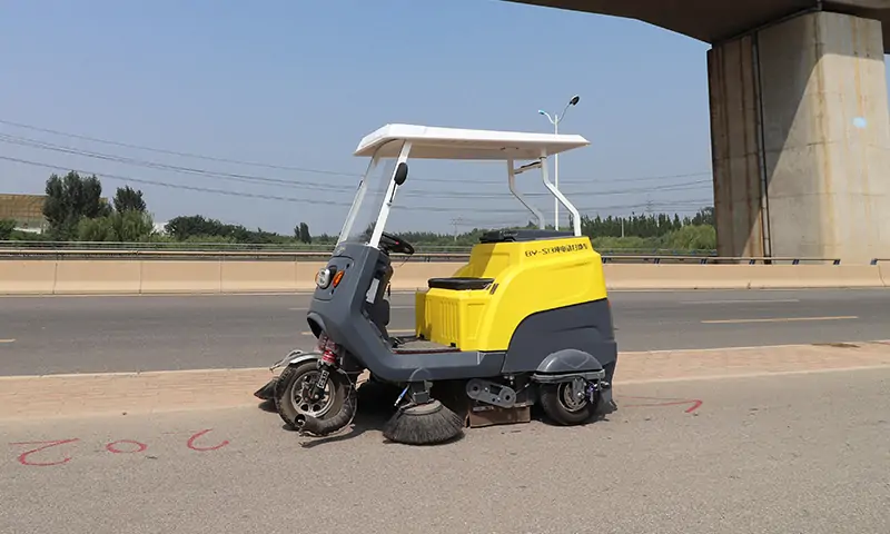 純電動(dòng)清掃車(chē)：革新城市清潔的綠色力量