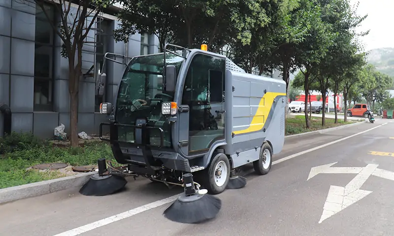 純電動(dòng)清掃車(chē)：未來(lái)道路清潔的綠色利器