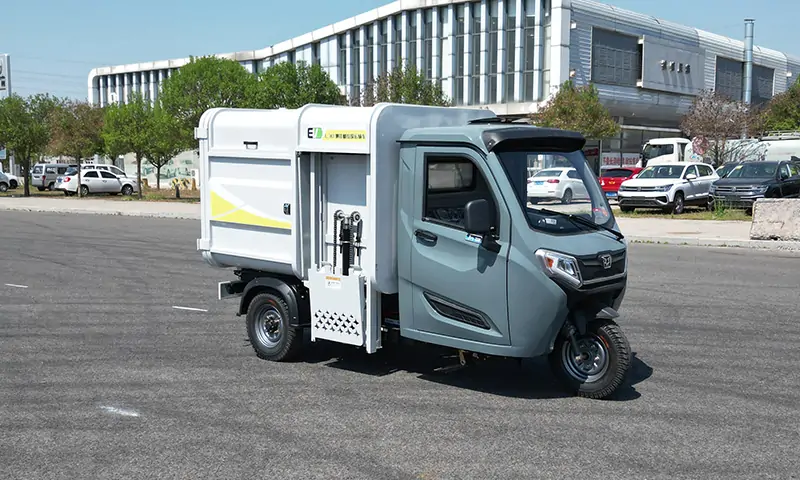 新能源側裝垃圾清運車：高效環保的城市清潔先鋒