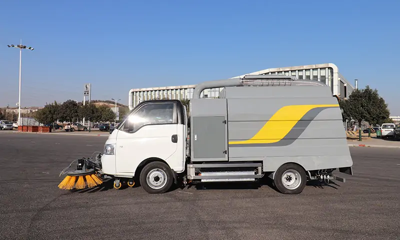 新能源樹葉收集車：環保高效的城市清潔解決方案