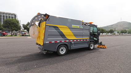 多功能樹葉收集車BY-T50動力系統