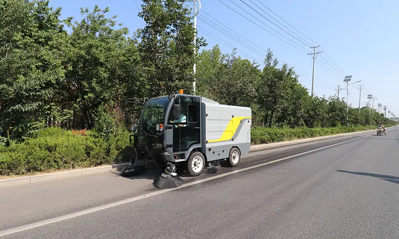 純電動(dòng)掃地車(chē)：高效環(huán)保，助力清潔新升級(jí)