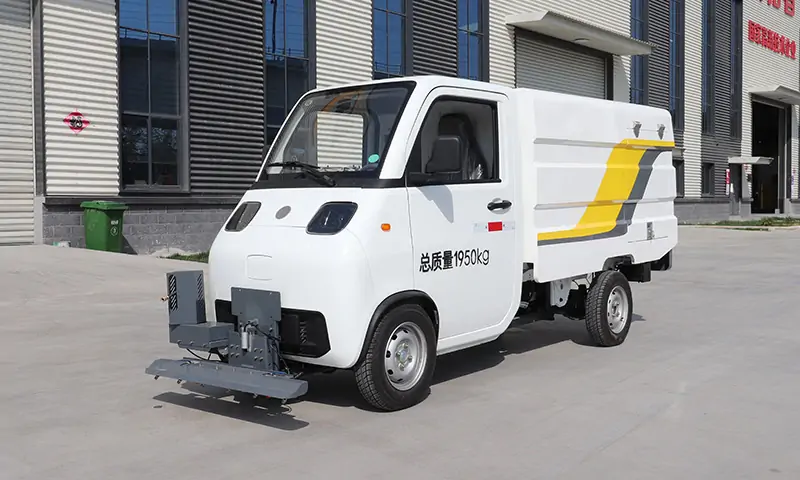 新能源路面養護車：打造高效綠色環衛新標桿