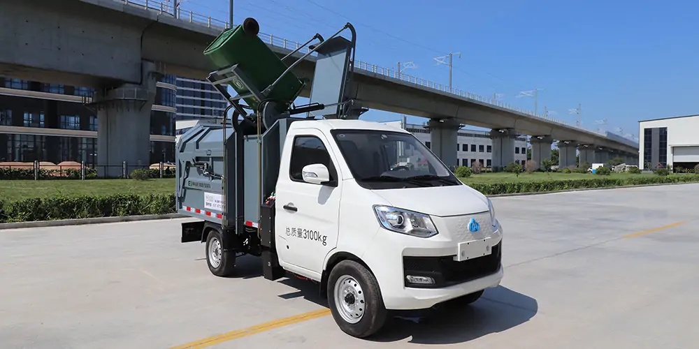 新能源側裝垃圾車，新能源垃圾車，小型垃圾車，純電動垃圾車，環衛垃圾車，垃圾車