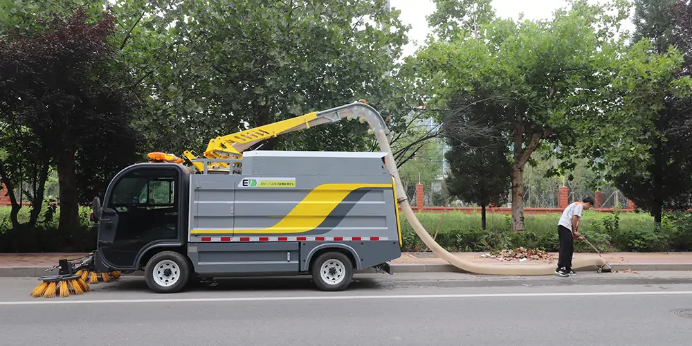 純電動(dòng)樹葉收集車_樹葉收集車_電動(dòng)樹葉收集車_四輪樹葉收集車