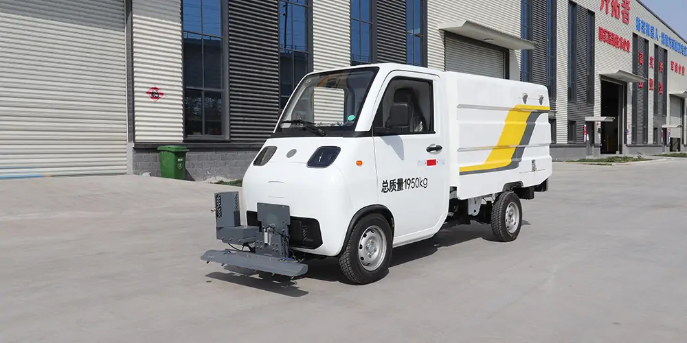 新能源路面養(yǎng)護(hù)車，高壓清洗車，高壓沖洗車，路面養(yǎng)護(hù)車