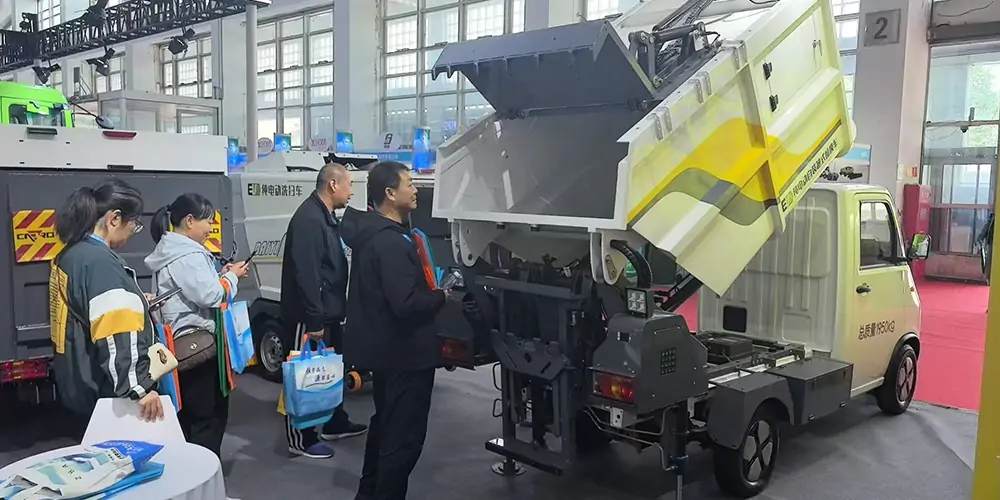 新能源洗掃車,新能源垃圾清運車,新能源側裝垃圾車,新能源路面養護車